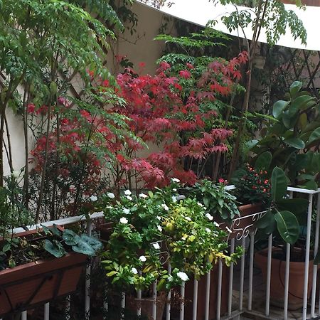 Relais Teatro Argentina Bed & Breakfast Рим Екстериор снимка