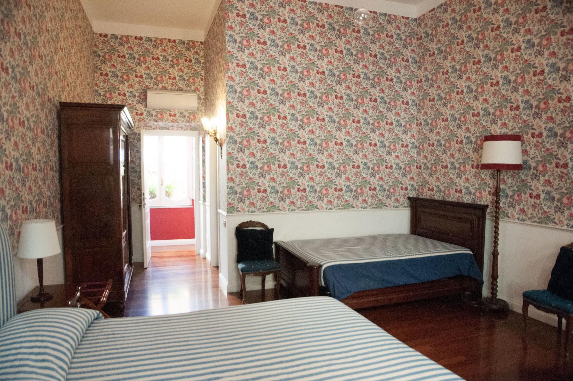 Relais Teatro Argentina Bed & Breakfast Рим Екстериор снимка