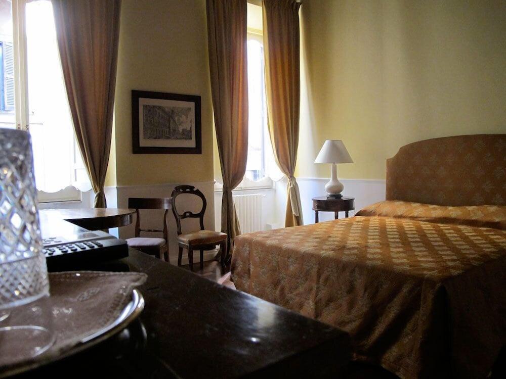 Relais Teatro Argentina Bed & Breakfast Рим Екстериор снимка