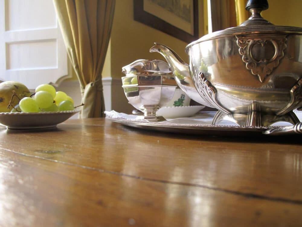 Relais Teatro Argentina Bed & Breakfast Рим Екстериор снимка
