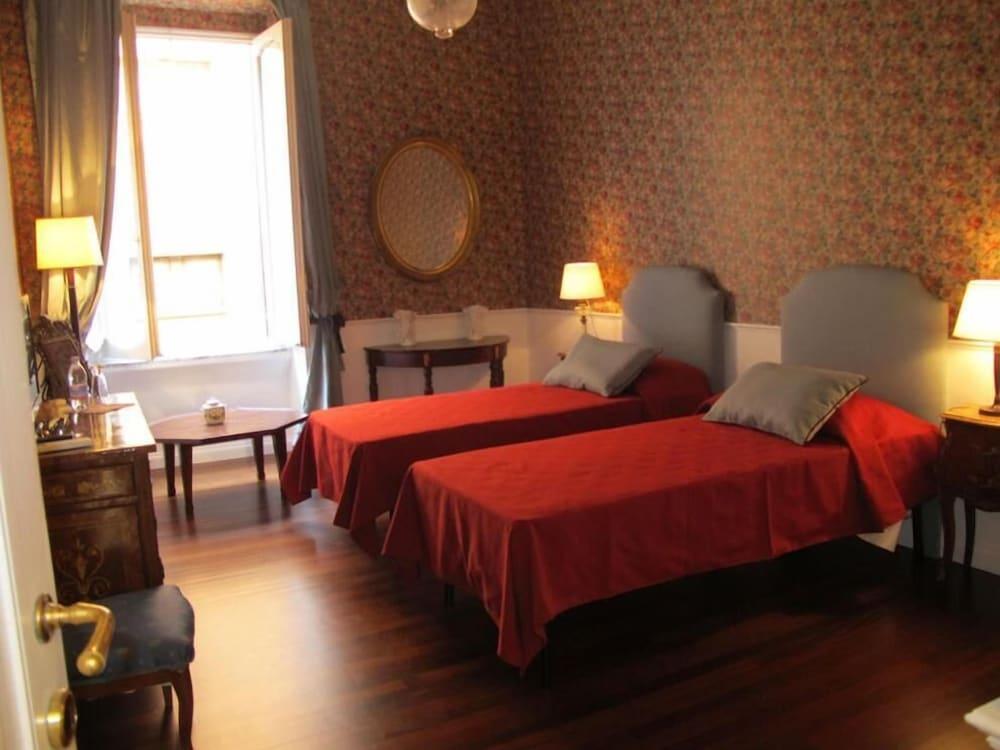 Relais Teatro Argentina Bed & Breakfast Рим Екстериор снимка