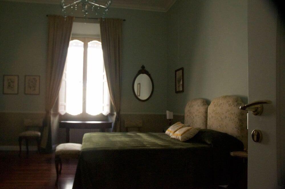 Relais Teatro Argentina Bed & Breakfast Рим Екстериор снимка