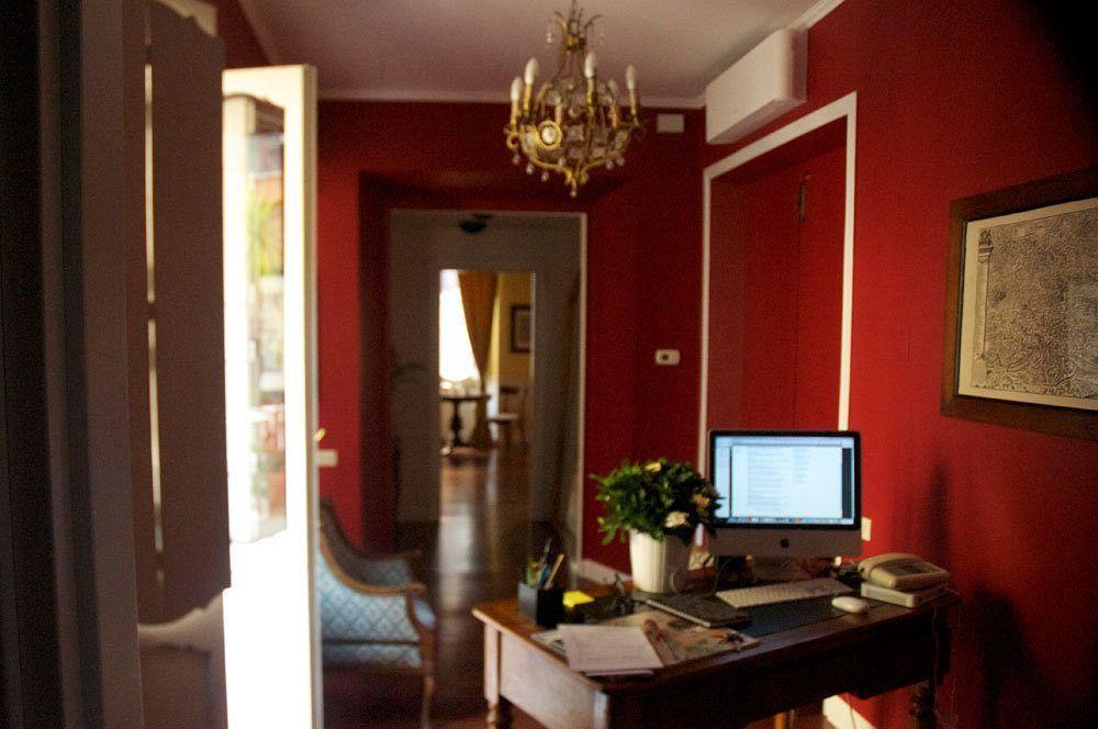 Relais Teatro Argentina Bed & Breakfast Рим Екстериор снимка