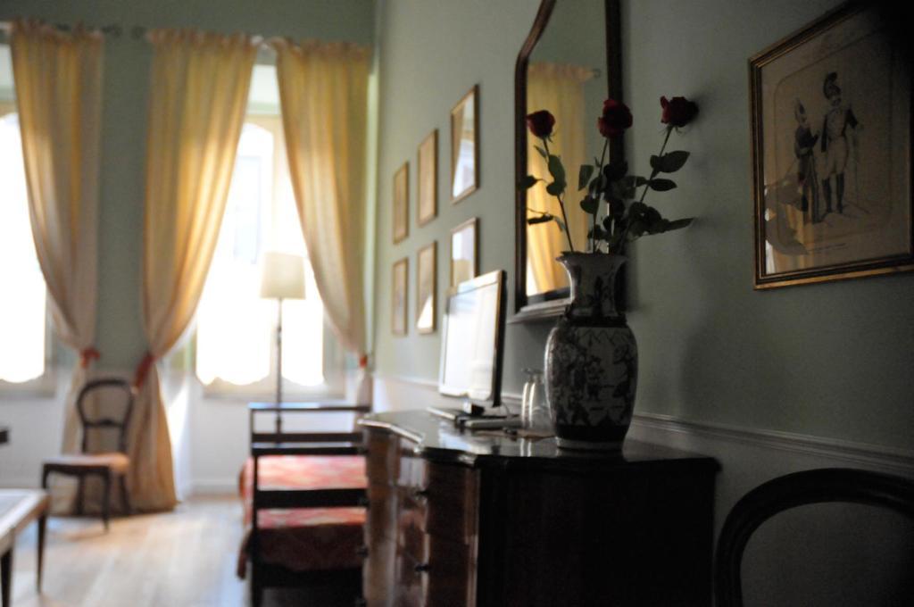 Relais Teatro Argentina Bed & Breakfast Рим Стая снимка